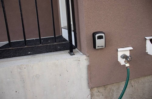 Calgary House | Cozy house situated about 13 mins to the Airport, few minutes to many amenities.