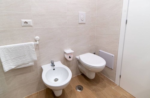Civitavecchia House | Lovely Rooms - Room 4 by Rentbeat