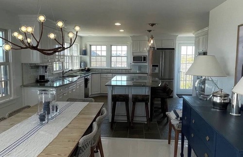Nantucket House | Spacious and thoughtfully appointed, oceanfront 4BR/3BA house in Madaket.