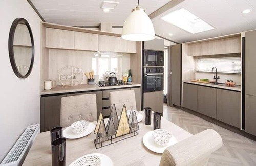 Letham Grange Cabin | Luxurious & Lucrative Lakewood