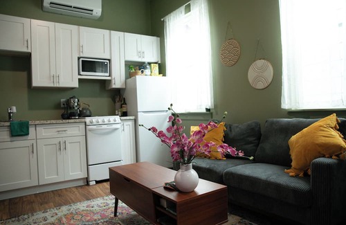 Fairgrounds Apartment | Charming 1-bedroom Oasis by City Park & Jazz Fest