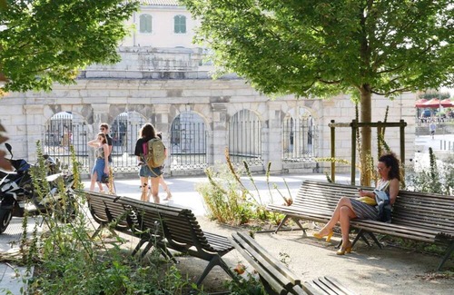 Dax Apartment | Wellness Escape in Dax – Charming Apartment with Patio and Access to the Thermal Baths