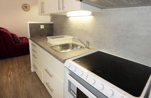 Dax Apartment | Wellness Escape in Dax – Charming Apartment with Patio and Access to the Thermal Baths