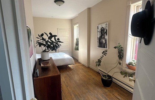 Fifth Ward House | Historic Schlitz Tied House 2Bed Loft w/Yard