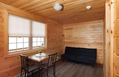 Bethlehem Cabin | 1Bedroom Log Cabin Lodge