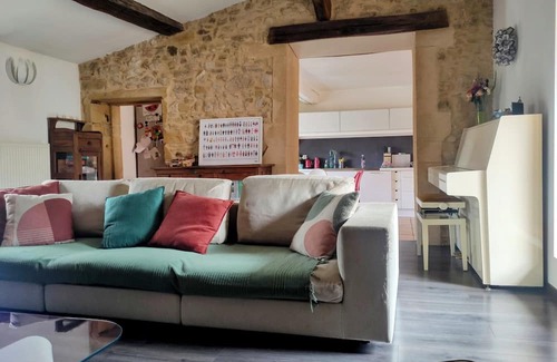 Saint-Germain-Nuelles House | Golden stone house with swimming pool for vacations in southern Beaujolais near Lyon