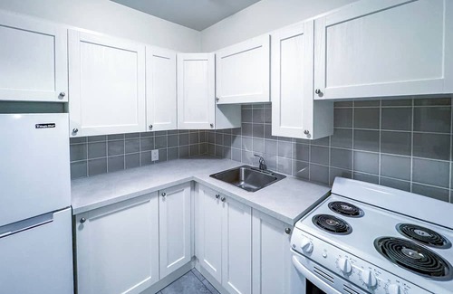 Vancouver Apartment | Pet Allowed - Furnished 1 Bedroom @1925 Nelson