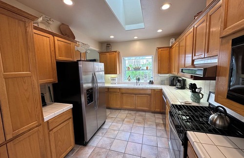 Marine Terrace House | Ocean Deck View! Spacious 5-bedroom with King Suites in Beach walk Cambria!