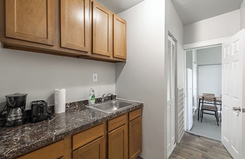 Trinidad Apartment | Central Cozy 2BR Apartment in DC with Parking