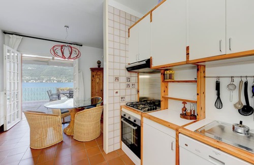 Portese Villa | Villa Giovanna with swimming pool and private jetty