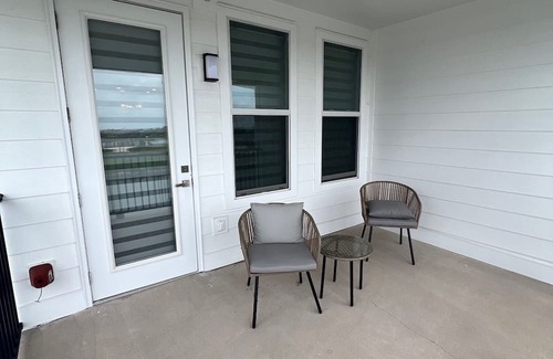 Slidell Apartment | Cozy Waterfront 2-bedroom apartment in serene Slidell