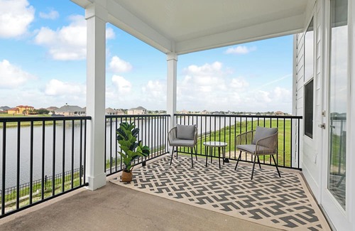Slidell Apartment | Cozy Waterfront 2-bedroom apartment in serene Slidell