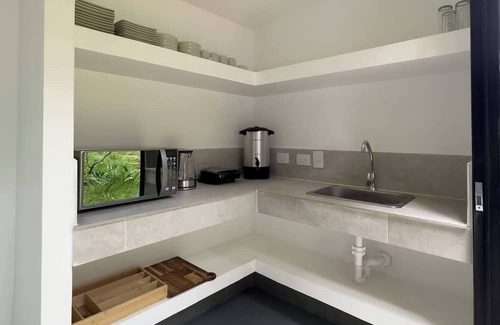 El Tesoro Apartment | R2: modern room near Provenza/AC/wash&dry/patio