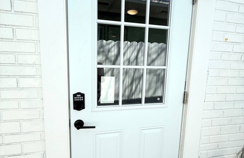 United Central Apartment | Tiny Studio Apartment Near St. Pete’s Vibrant Grand Central District