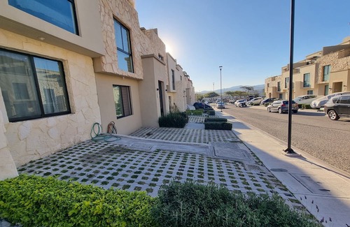 Queretaro Municipality House | Spacious House With Pool and Parking, Wi-Fi - Up to 14 Guests