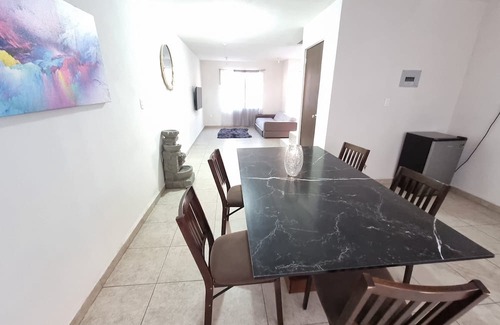 Queretaro Municipality House | Spacious House With Pool and Parking, Wi-Fi - Up to 14 Guests