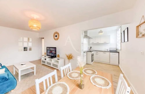 Thiais Apartment | Urban Paradise - Orly 5 min and Paris 10 min away