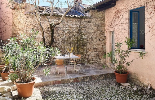 Tremona House | Holiday house Meride for 1 - 5 persons with 2 bedrooms - Historical building