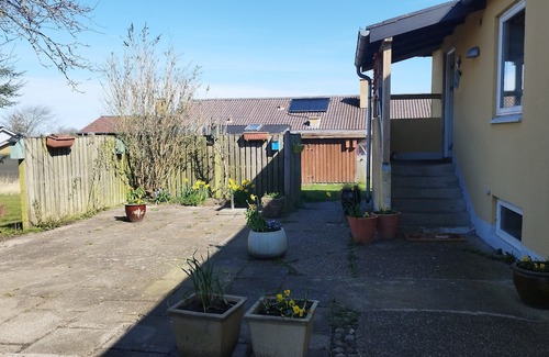 Nykobing Mors House | Charming Cottage Close to Water and Town - Perfect for Family Getaways.