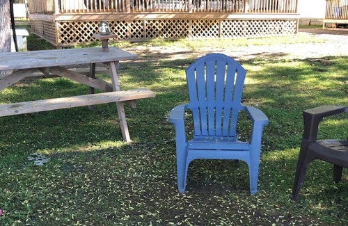 Lavigne Cottage | Robin #9 Graceland Cottages