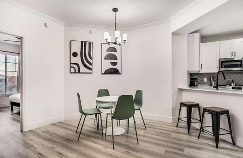 Glendale Sports and Entertainment District Apartment | 2BR by Stadium Pool, Parking, Gym 05