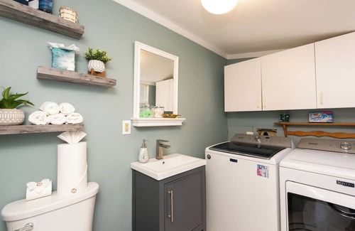 Salisbury Beach Apartment | Tranquil 2-bedroom apartment in Salisbury with AC, WiFi