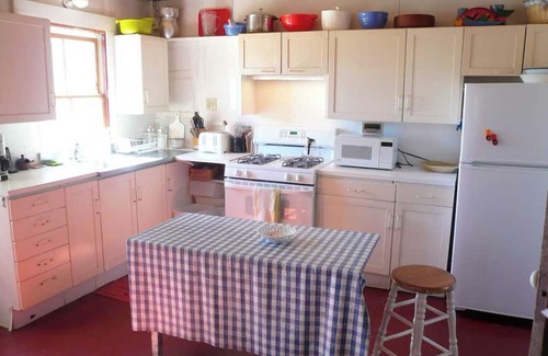 Truro Cabin | Tranquil 3-Bedroom Truro Cabin on Corn Hill – Steps to Bay, Stunning Views!