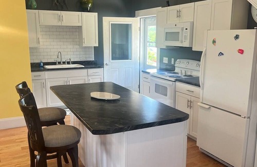 Rockport Apartment | Cutie on the Farm