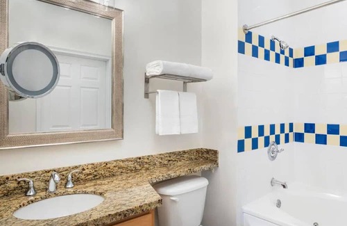 Paradise Island Resort | Harborside Resort 2bdrm villa on Paradise Island w incredible amenities! Aug 3-7