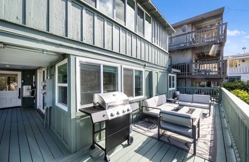 Avalon Apartment | Charming 2-bedroom apartment with Ocean Views!