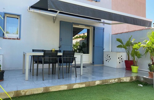 Sausset-les-Pins House | Elegant house in a quiet location close to the sea