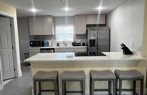 Silver Springs Shores House | Charming 3-bedroom house with AC, WiFi in fantastic Ocala