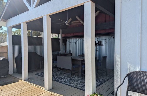 Lost Bridge Village House | Spacious 5 bedroom 5 bathroom remodeled home great view of beautiful Beaver Lake