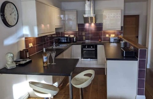 Cranbrook Apartment | Loft apartment in the heart of Cranbrook