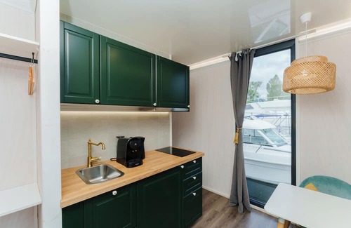Boissise-le-Roi Boat Rental | L'Escale Royale St-Fargeau-Ponthierry