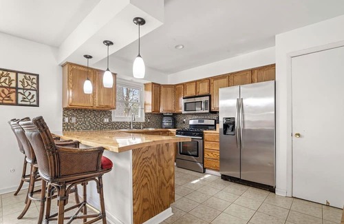 Columbus House | Fully Furnished Paid Utilities 3-bedroom 2-1/2 Bath Home on a quiet Cul-de-Sac