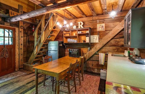 Katrine Cabin | A Cabin in the Woods