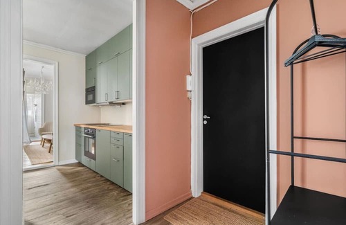 Sentrum Apartment | Colorful Apartment - Right next to Grieghallen!
