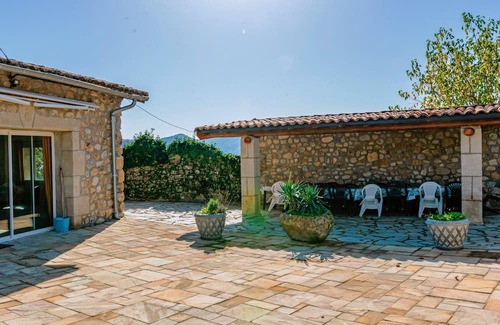 Pont-de-Labeaume House | Bastide Les Chataigners