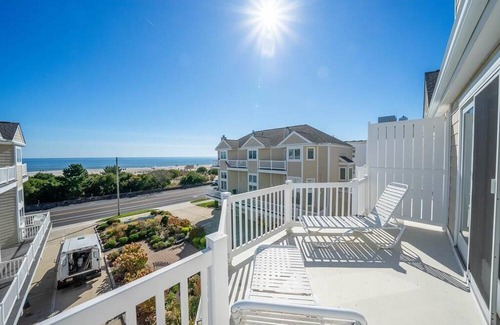 Cape May Condo | Philadelphia Beach Condo offering unobstructed beach views!