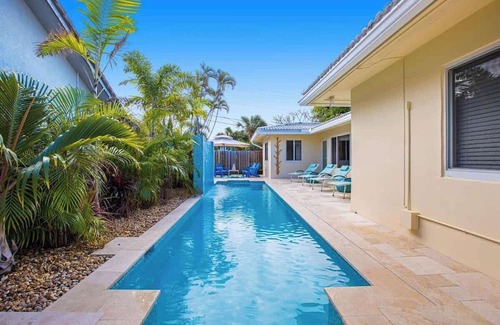 East Fort Lauderdale House | Walking from the beach 3Br Villa