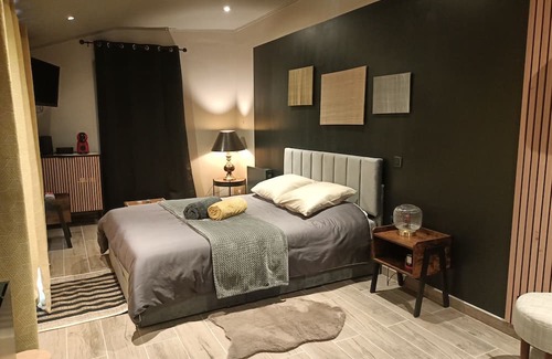 Pouzy-Mesangy Bed & Breakfast | Spa suite in the Bourbonnais countryside