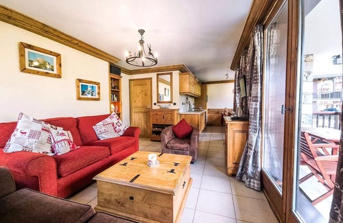 Saint-Martin-de-Belleville Apartment | 6-person apartment near the ski slopes in St Martin de Belleville