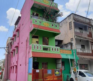 Kanchipuram House | RMJ GUEST HOUSE Non AC and No Car Parking