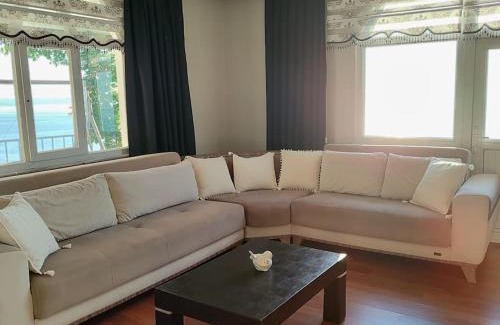 Cayeli House | Kemer Kır Evi