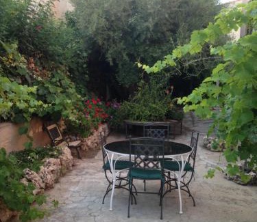 Torre del Pozzo Apartment | Relax in giardino
