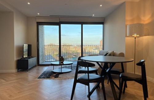 Sands End Apartment | Luxurious Entire Family Apartment