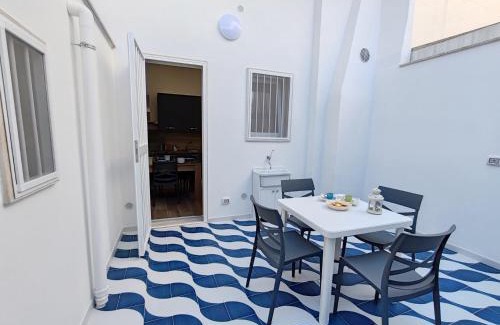 Altamura House | Blue wave