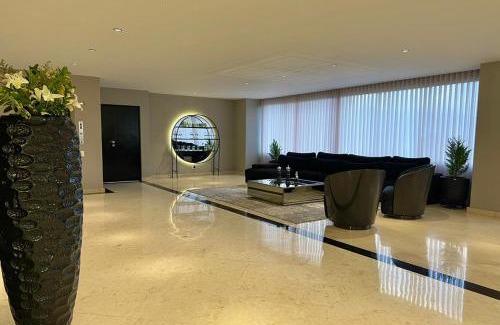 La Florida Apartment | ESPECTACULAR PENTHOUSE CERCA AL TESORO - Poblado