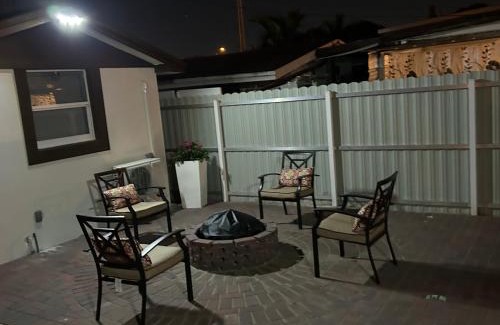 Hialeah Villa | City Chic with a pool